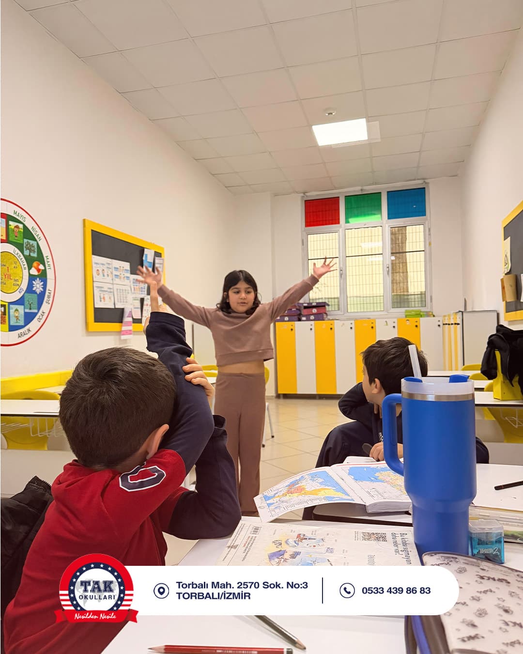 Öğretmen Ders Veriyor